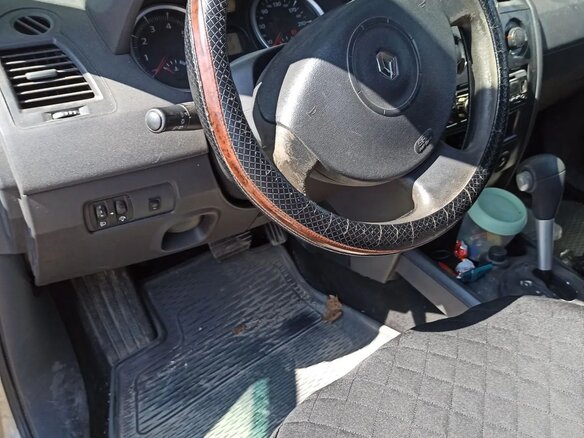 2007 Renault Megane II Рестайлинг, серебристый, 250000 рублей - вид 6