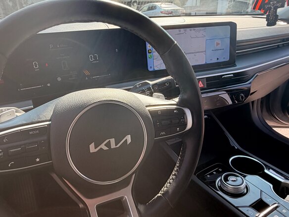 2023 Kia K5 III Рестайлинг, серебристый, 3400000 рублей - вид 8