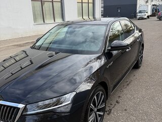 2025 Skoda Superb III Рестайлинг, чёрный, 3100000 рублей, вид 2