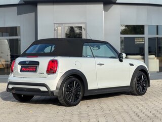 2021 Mini Hatch Cooper III (F55/F56) Рестайлинг 2, белый, 2680000 рублей, вид 4