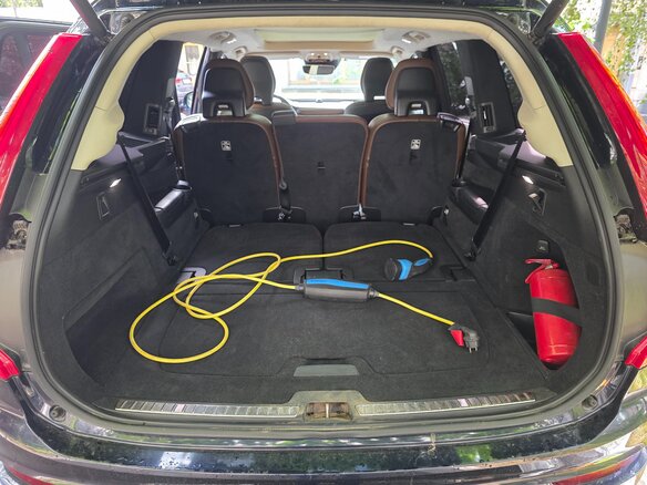 2018 Volvo XC90 Recharge II, синий, 4600000 рублей - вид 12