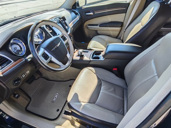 2012 Chrysler 300C II, синий, 1380000 рублей - вид 19