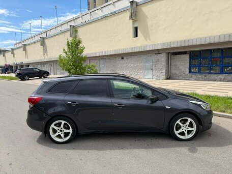 2014 Kia Ceed II, серый, 520000 рублей, вид 4