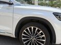 2025 Geely Monjaro (Xingyue L) I Рестайлинг (China Market), белый, 3770000 рублей - вид 6