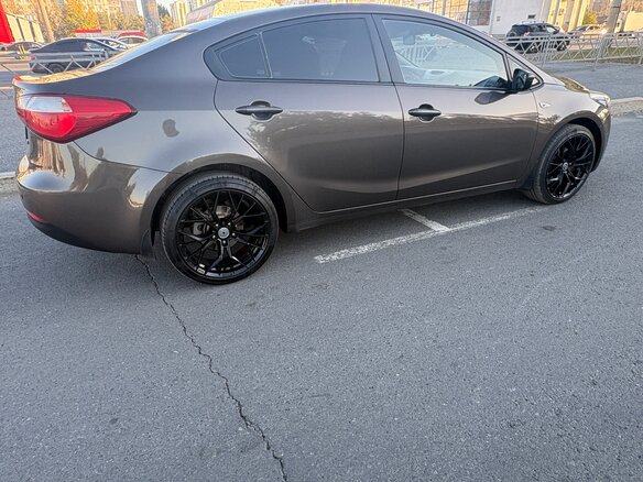 2013 Kia Cerato III, бежевый, 900000 рублей - вид 11