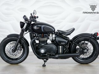 2017 Triumph Bonneville Bobber, чёрный, 1127000 рублей, вид 2