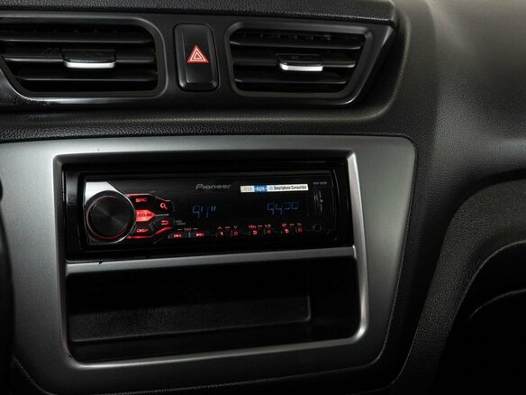 2016 Kia Rio III Рестайлинг, серебристый - вид 9