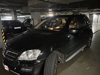 2011 Mercedes-Benz M-Класс 350 II (W164) Рестайлинг, чёрный, 2000000 рублей, вид 2
