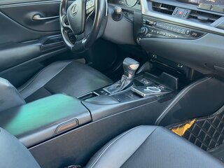 2019 Lexus ES 250 VII, серый, 3150000 рублей, вид 5