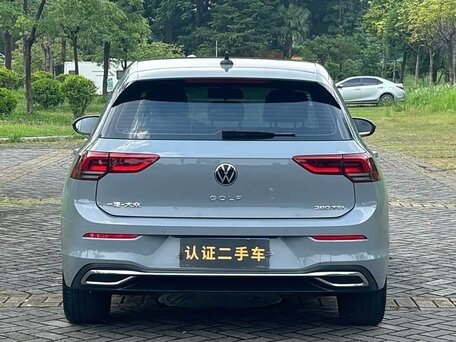2022 Volkswagen Golf VIII, серый, 1950000 рублей, вид 5