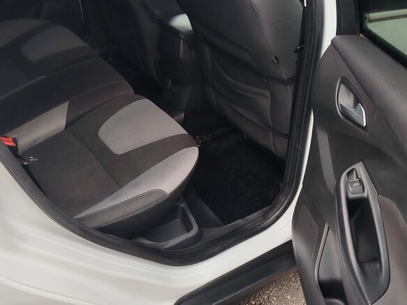 2013 Ford Focus III, белый, 890000 рублей - вид 9
