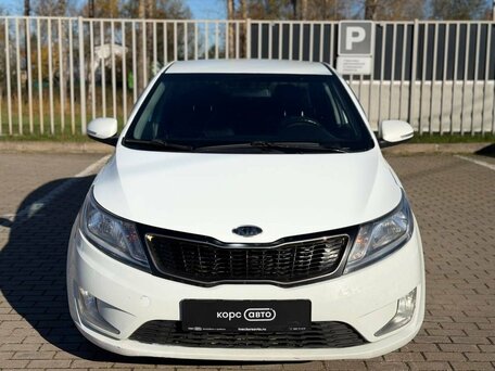 2011 Kia Rio 4-speed III, белый, 576000 рублей, вид 2