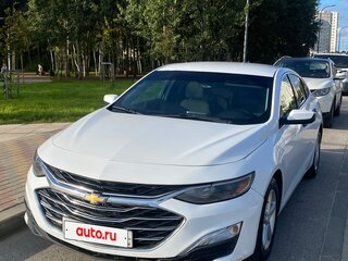 2020 Chevrolet Malibu IX Рестайлинг, белый, 1100000 рублей, вид 3