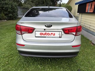 2015 Kia Rio III Рестайлинг, серый, 600000 рублей, вид 5