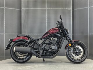 2022 Honda CMX 1100 Rebel, красный, 1077000 рублей, вид 1