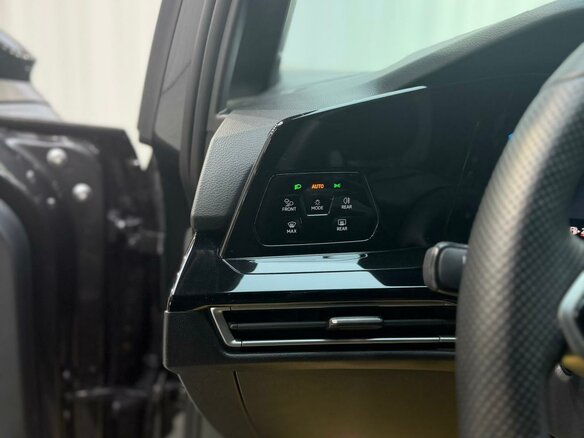 2023 Volkswagen Golf VIII, чёрный, 1650000 рублей - вид 12