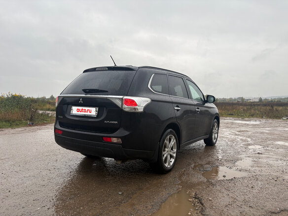 2013 Mitsubishi Outlander III, чёрный - вид 5