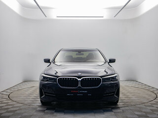 2020 BMW 5 серии 520i VII (G30/G31/G38) Рестайлинг, чёрный, 2940000 рублей, вид 2
