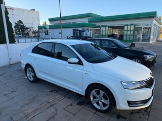 2018 Skoda Rapid I Рестайлинг, белый, 950000 рублей, вид 1