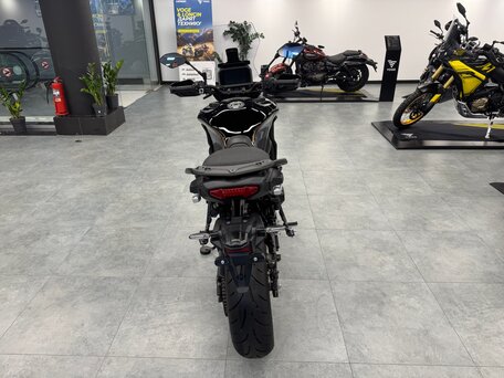 2023 Yamaha Tracer 9, серый, 1380000 рублей, вид 4
