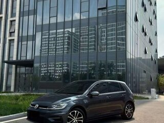 2020 Volkswagen Golf VIII, чёрный, 1870690 рублей, вид 1
