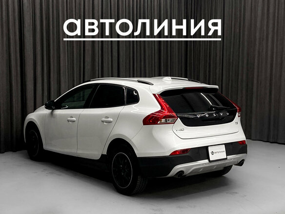 2015 Volvo V40 II, белый, 1140000 рублей - вид 4