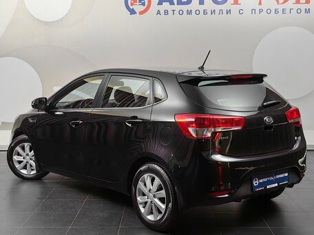 2015 Kia Rio III Рестайлинг, чёрный, 999000 рублей, вид 2