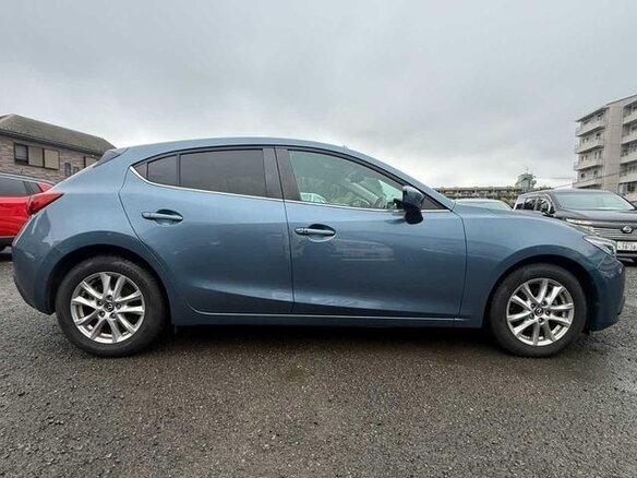 2016 Mazda Axela III, синий, 970000 рублей - вид 3