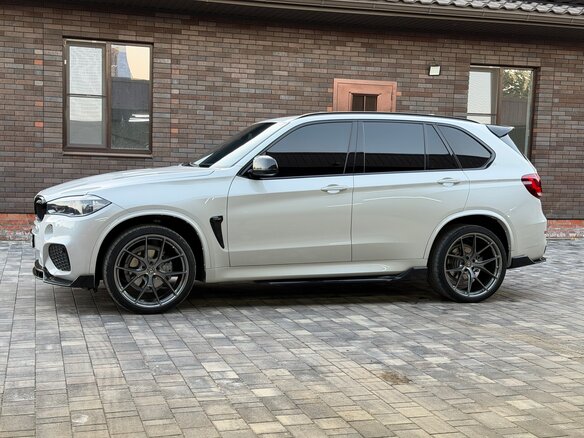 2017 BMW X5 30d III (F15), белый, 5550000 рублей - вид 5