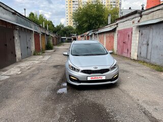 2017 Kia Ceed II Рестайлинг, серебристый, 1365000 рублей, вид 3