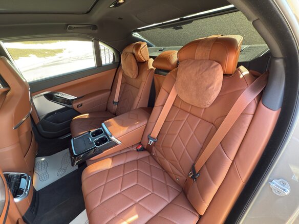 2025 BMW 7 серии 740d xDrive VII (G70), серый - вид 11
