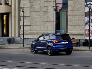 2018 Ford Kuga II Рестайлинг, синий, 1950000 рублей, вид 4