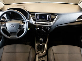 2018 Hyundai Solaris II, белый, 1175000 рублей, вид 5