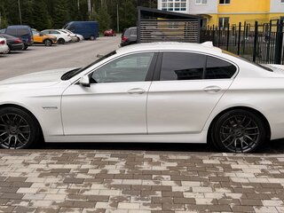 2014 BMW 5 серии 520i VI (F10/F11/F07) Рестайлинг, белый, 1700000 рублей, вид 4