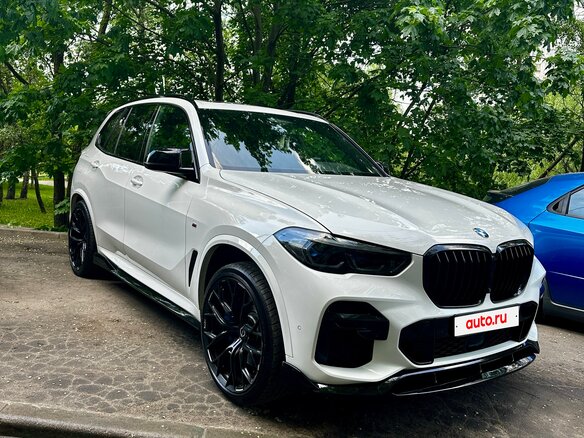 2022 BMW X5 40d IV (G05/G18), белый, 10313000 рублей - вид 1