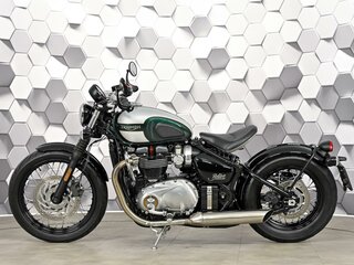 2017 Triumph Bonneville Bobber, зелёный, 1127000 рублей, вид 4