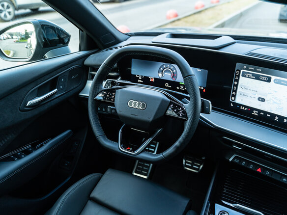 2026 Audi Q3 Sportback TFSI III (FJ), серый, 7499000 рублей - вид 13