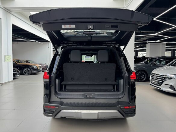 2025 Lexus LX 700h IV, чёрный, 19770000 рублей - вид 26