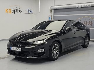 2022 Kia K5 III, чёрный, 2150000 рублей, вид 1