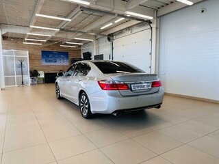2013 Honda Accord IX, серебристый, 1749000 рублей, вид 4