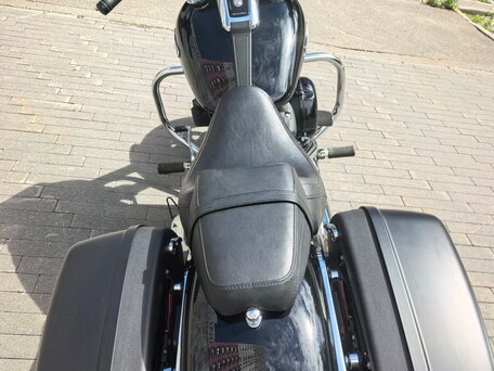 2020 Harley-Davidson Sport Glide, чёрный, 2300000 рублей, вид 4