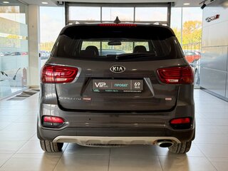 2018 Kia Sorento III Prime Рестайлинг, серый, 1907000 рублей, вид 5