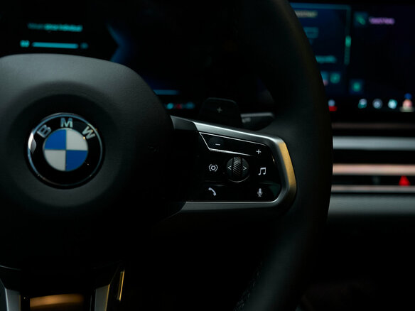 2025 BMW 5 серии 530i xDrive VIII (G60/G61/G68), белый, 8600000 рублей - вид 24