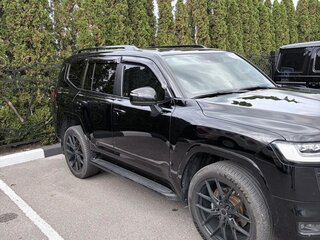 2023 Toyota Land Cruiser 300 Series, чёрный, 8000000 рублей, вид 5