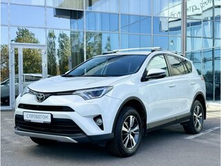 2017 Toyota RAV4 IV (XA40) Рестайлинг, белый, 2145000 рублей, вид 1