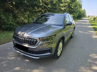 2023 Skoda Kodiaq I Рестайлинг, серый, 3350000 рублей, вид 1