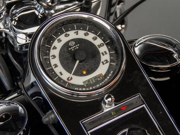 2006 Harley-Davidson Softail Deluxe, серебристый, 873952 рублей - вид 9