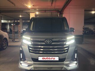2021 Toyota Roomy I Рестайлинг, серебристый, 1570000 рублей, вид 1