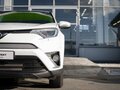 2017 Toyota RAV4 IV (XA40) Рестайлинг, белый - вид 10