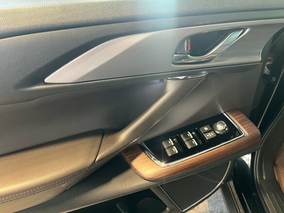 2022 Mazda CX-9 II Рестайлинг, чёрный, 3890000 рублей - вид 12